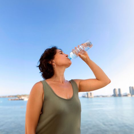 O que acontece com seu corpo quando você bebe bastante água?
